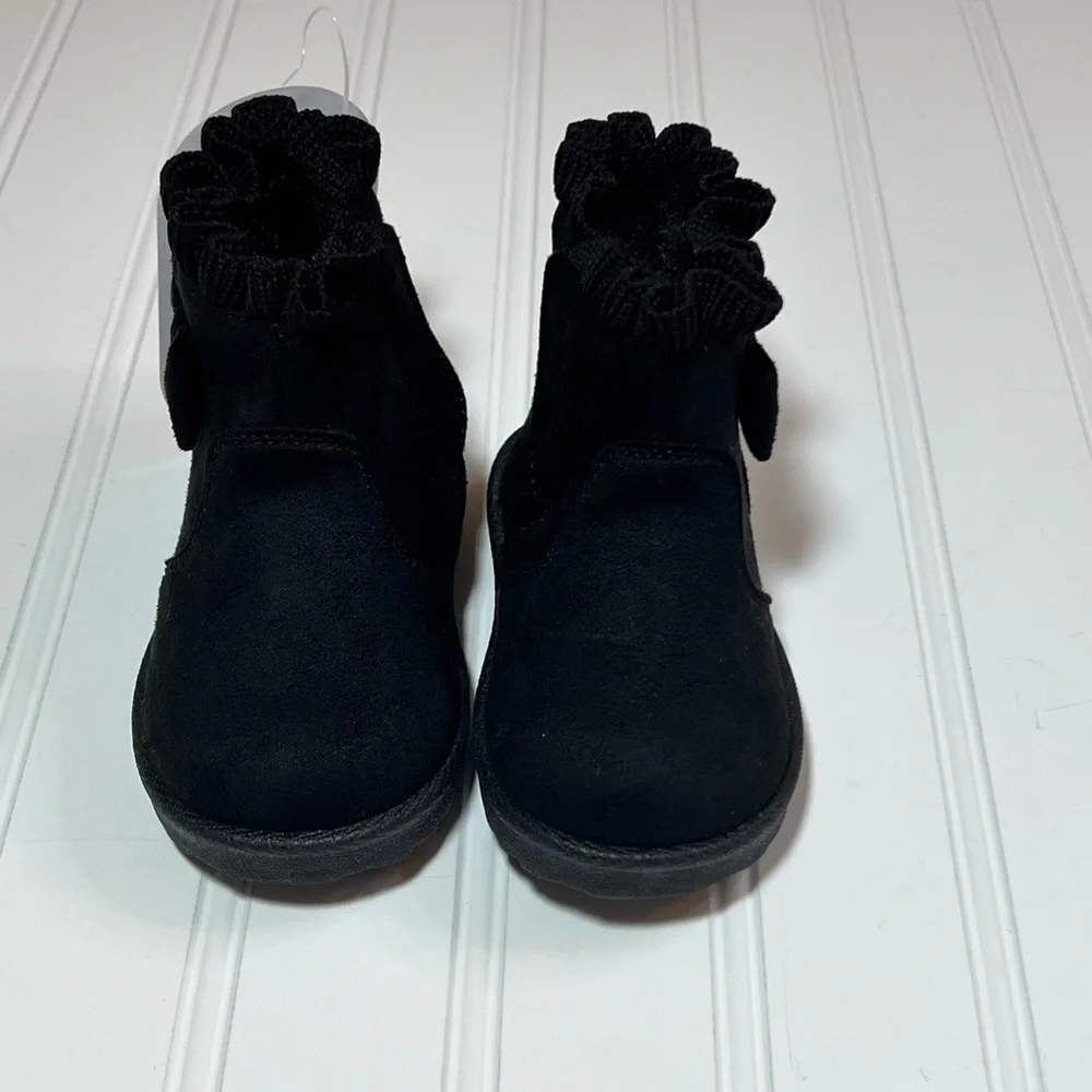 Wonder Nation Size 4 Black Suede Ankle Boots with Ruffle Detail